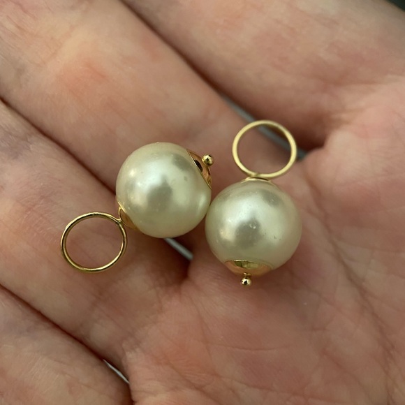 14kt solid gold 10mm round pearl charm pendant for earrings or necklace - Picture 5 of 7